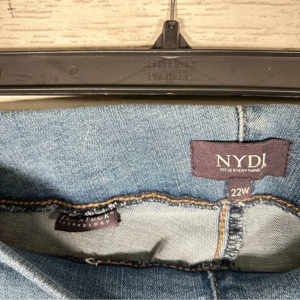 NYDJ Lift X Tuck Women's Clean Maele Washed Blue Pull On Wide Leg Jeans 22W NWT